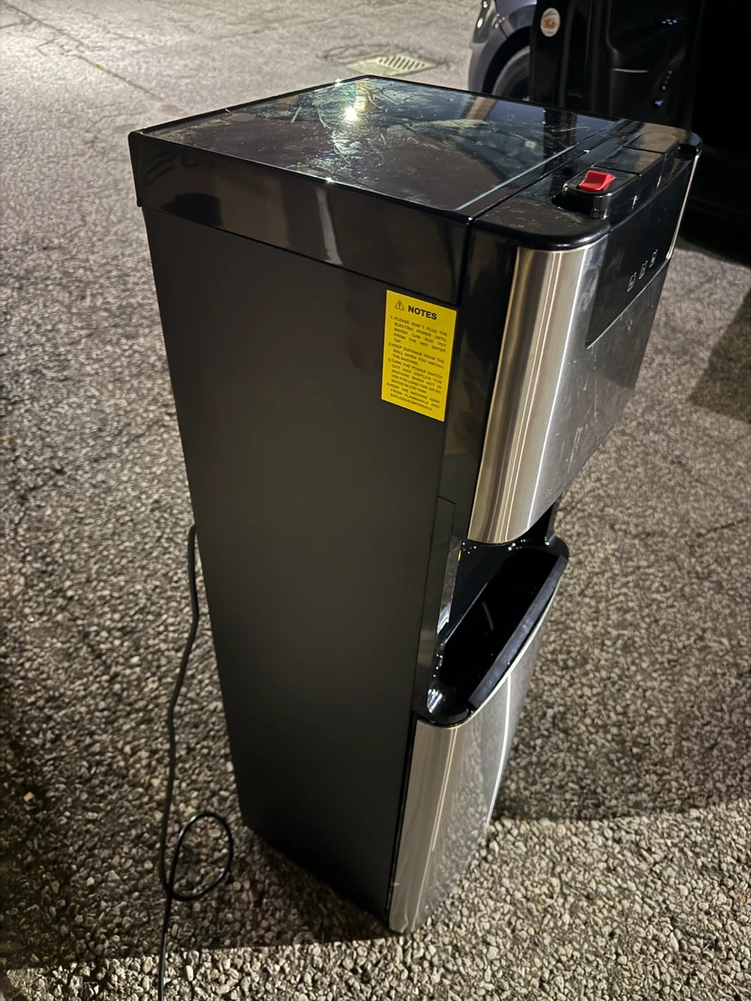 Water Dispenser - photo 2