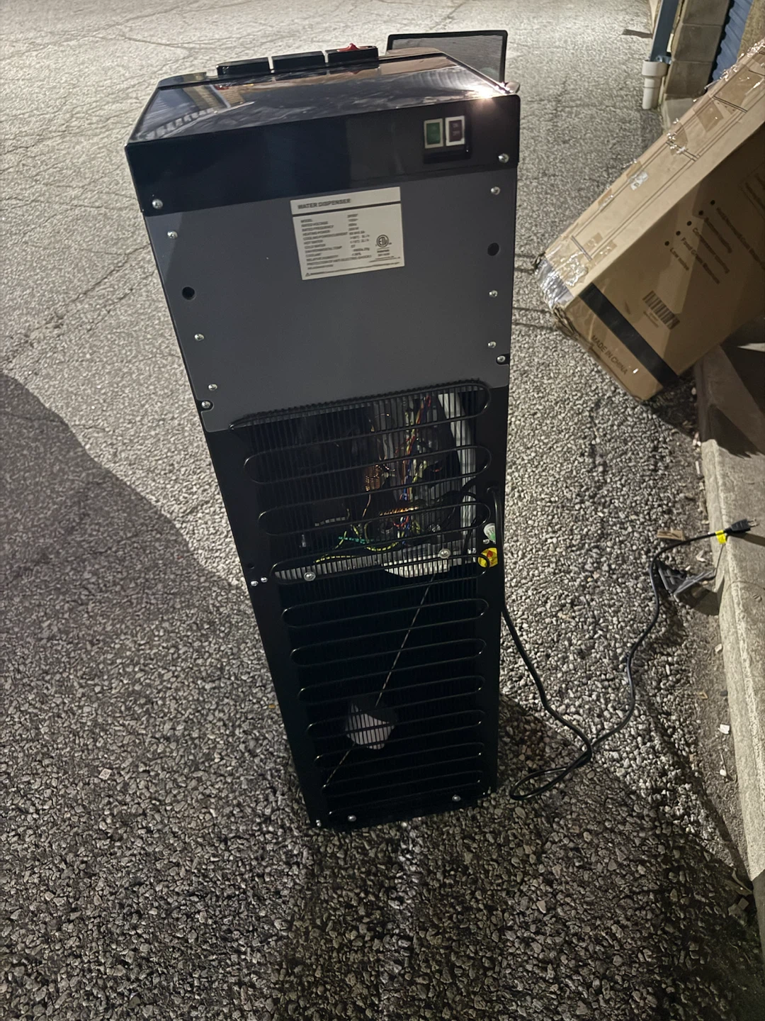Water Dispenser - photo 3