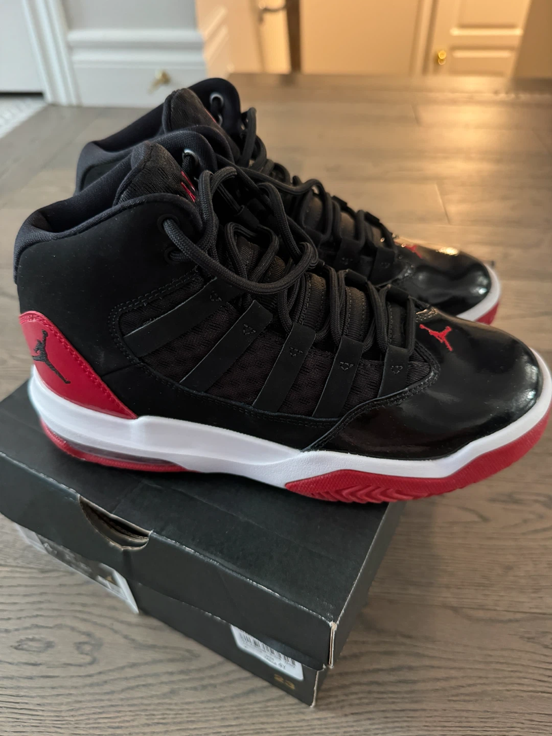 Jordan Max Aura Size 4y - photo 2