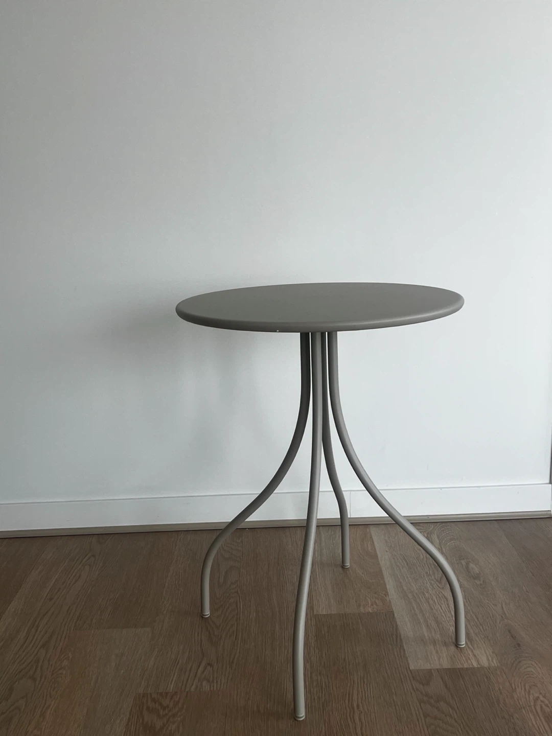 IKEA Side Table – Like New ($10) - photo 2