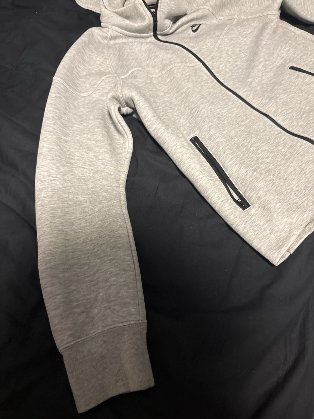 Im selling full grey nike tech on perfect condition size m - photo 4