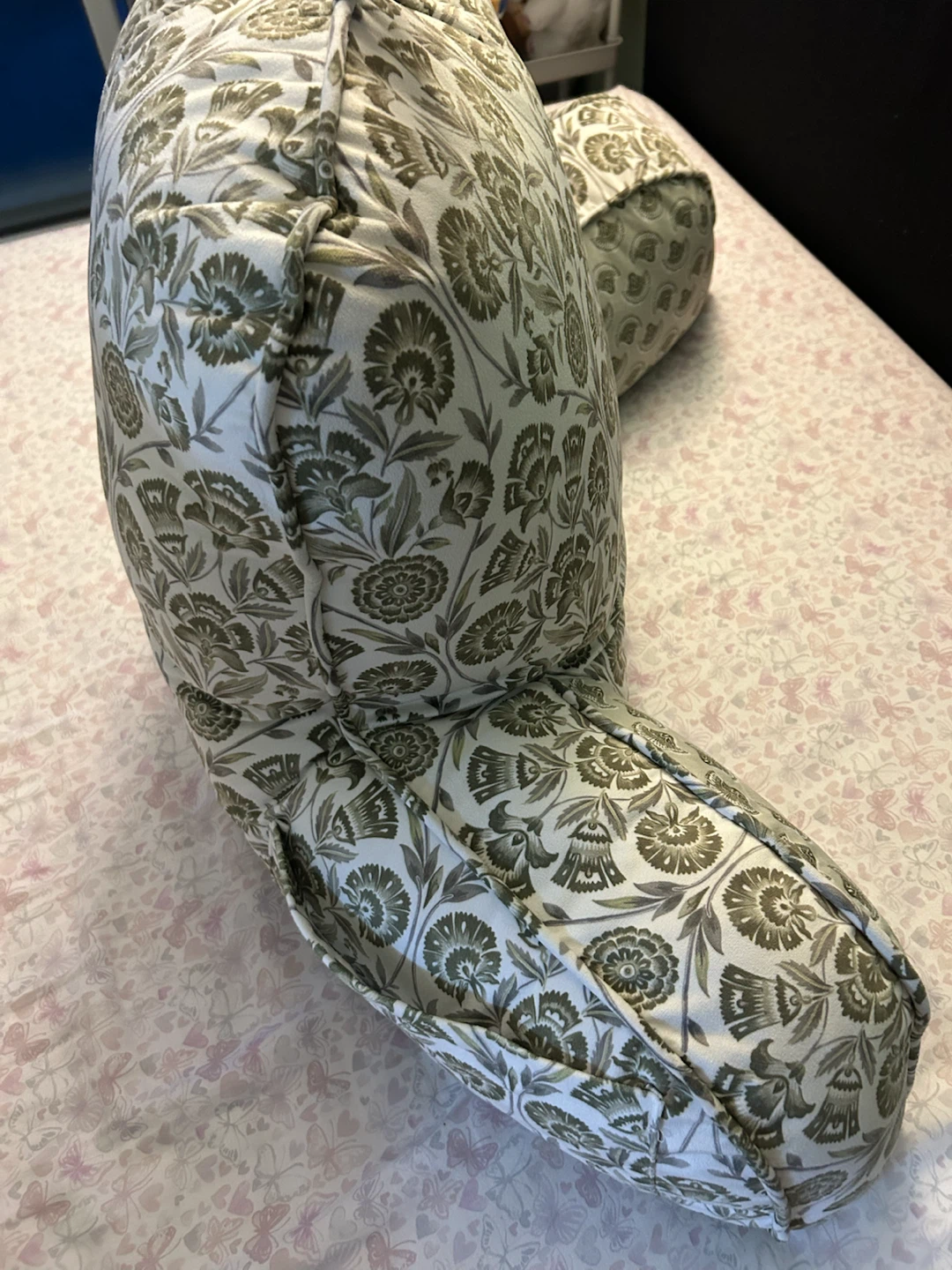 Reading Pillow with Arms - photo 2