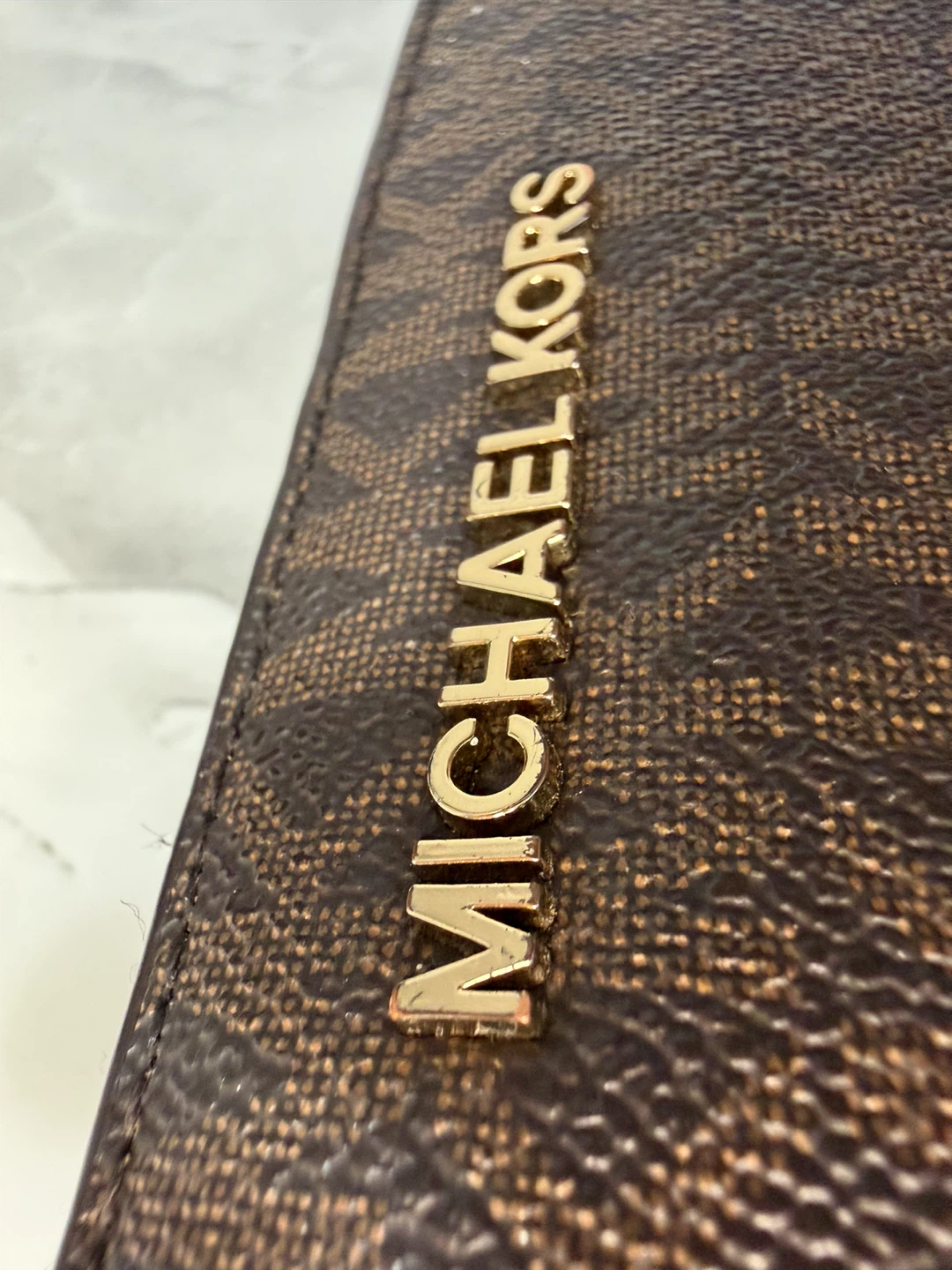 Michael Kors Zip Around Wallet - photo 4