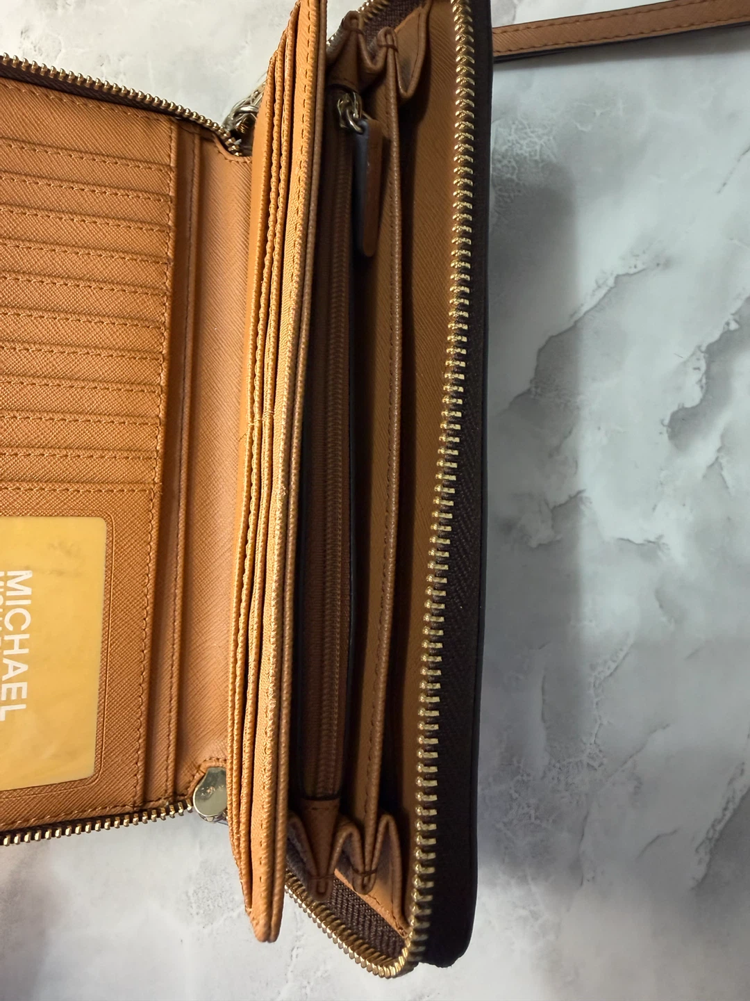 Michael Kors Zip Around Wallet - photo 5