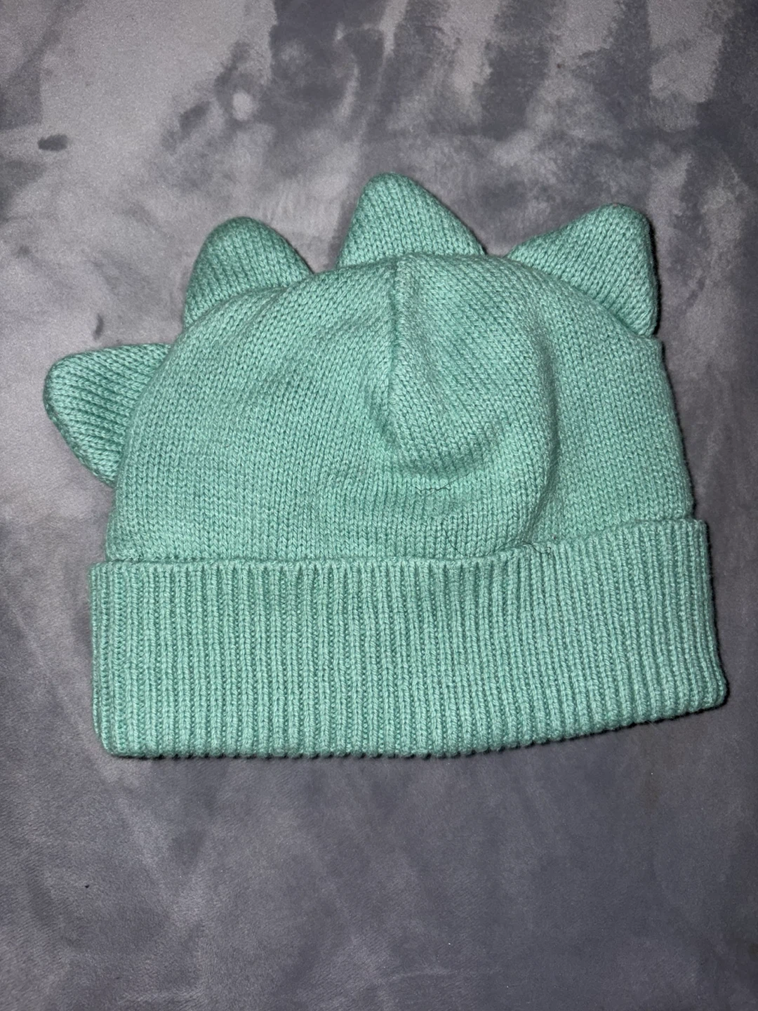 Tuque turquoise dinosaure pour enfant