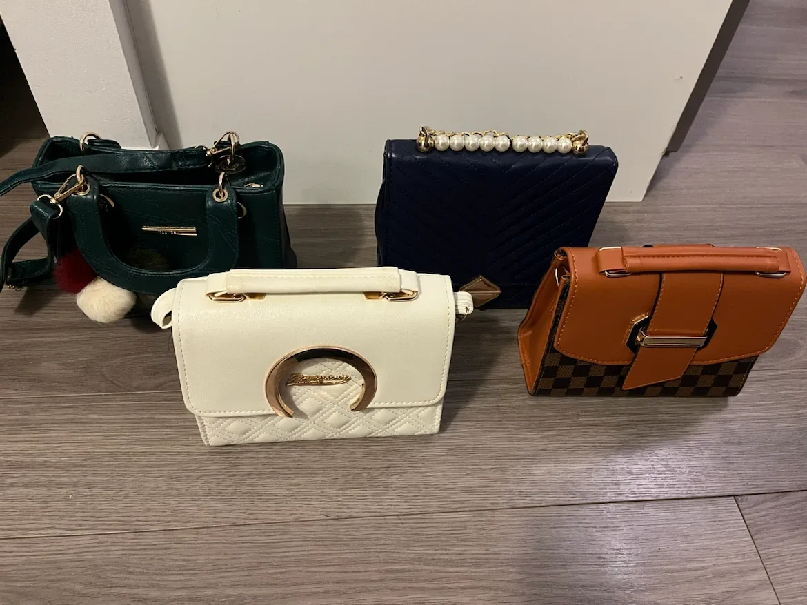 Set of 4 Women's Handbags - photo 2