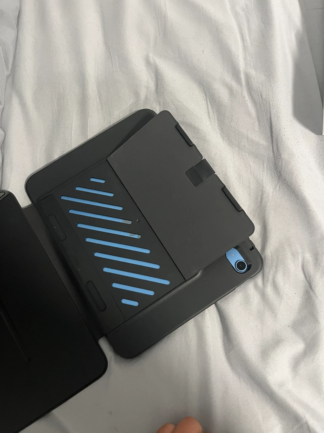 Apple iPad 11th Gen BLUE - photo 2