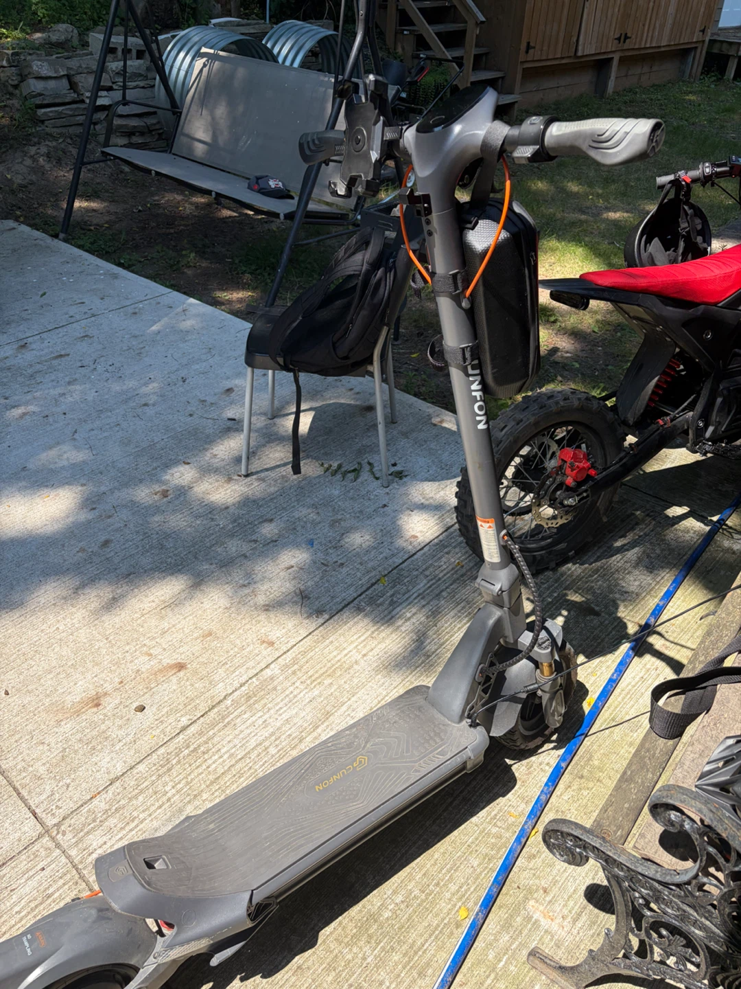 Cunfon Electric Scooter(TAKING OFFERS) - photo 3