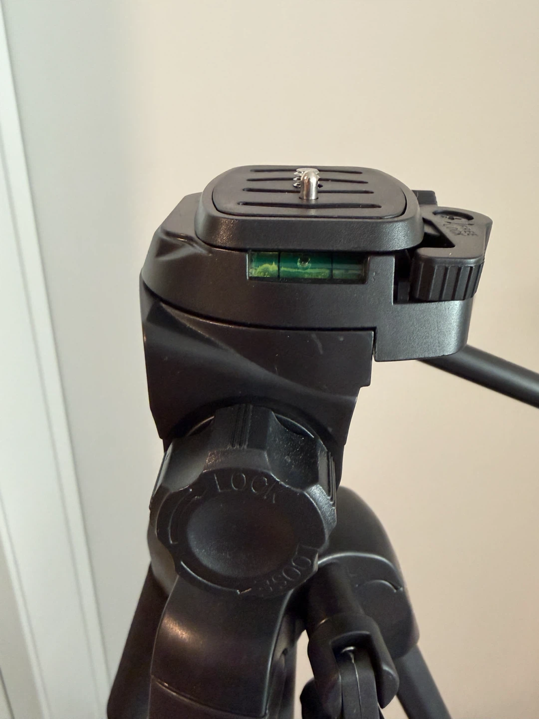 Insignia Tripod with Carrying Bag - photo 2