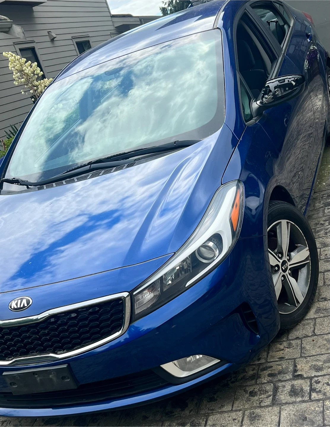 2018 Kia Forte LX Sedan - photo 2
