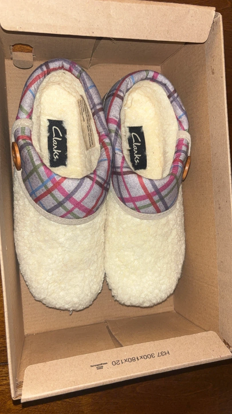 Clarks Cozy Shearling Lined Clogs - Women's Size 8