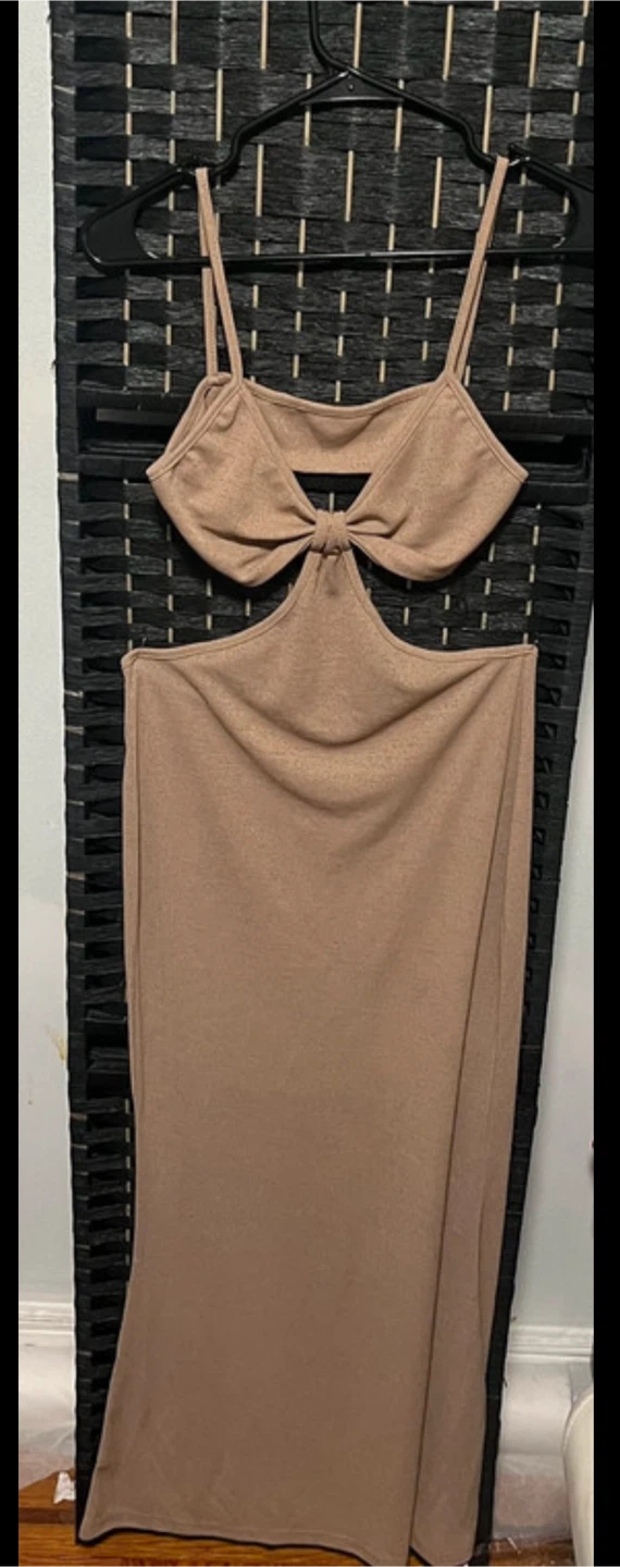 Knit Cutout Maxi Dress Tan size m or L - photo 2