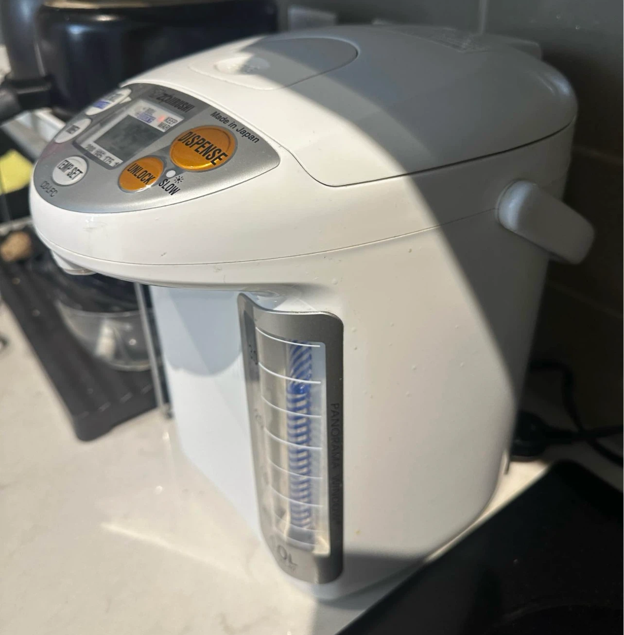 Clean Zojirushi CD-LFC hot water dispenser  4.0L - photo 4