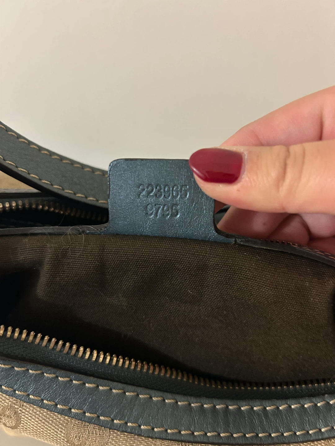 Gucci Monogram Hobo Bag - photo 4