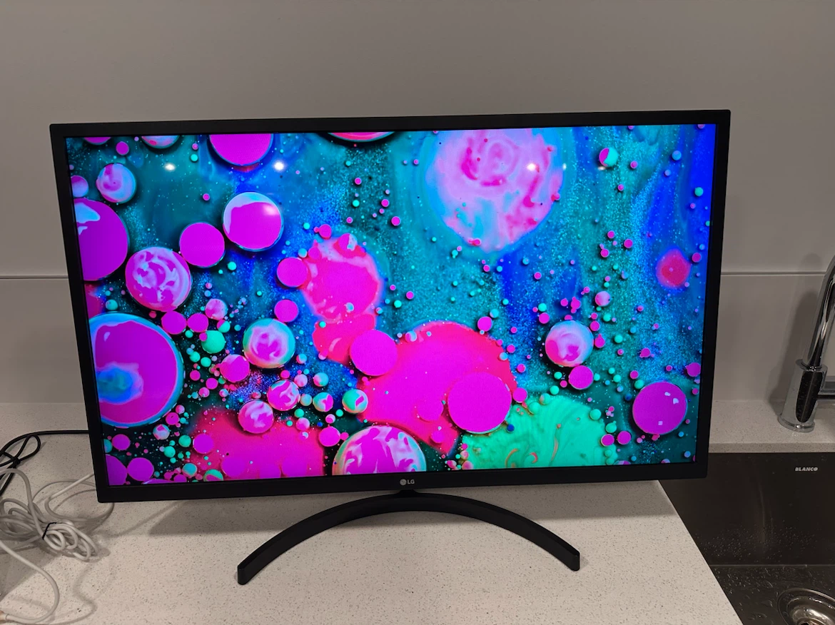 LG 32” FHD Monitor || Excellent Condition