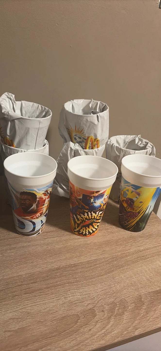 McDonald's Collectible Cups FIFA - photo 3