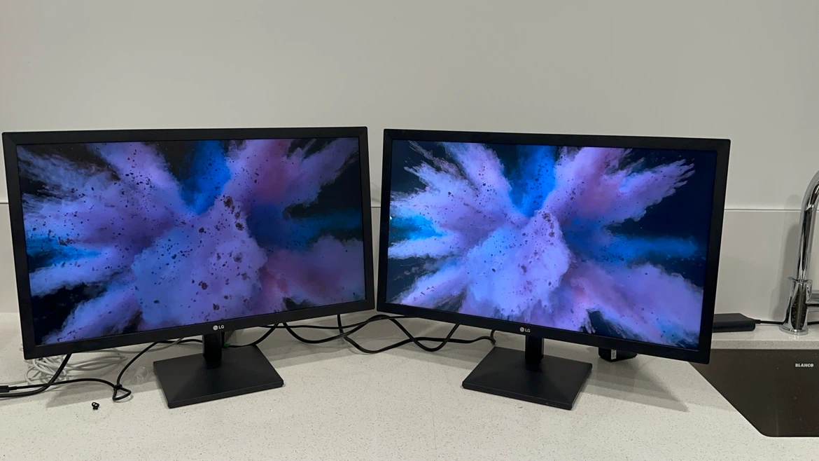 LG Monitors (Pair) || Like New - photo 2