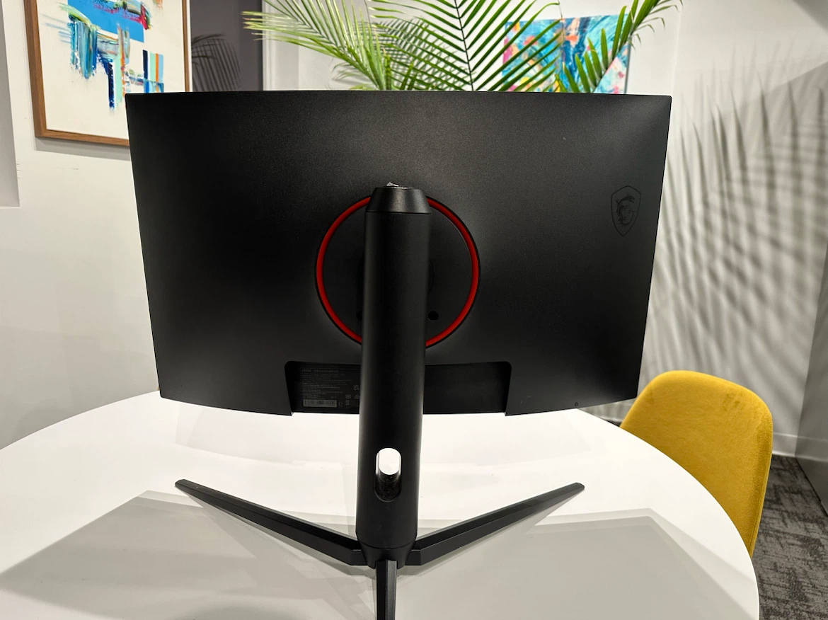 MSI 27” 1440p 165Hz Ultra Curved Gaming Monitor - photo 3