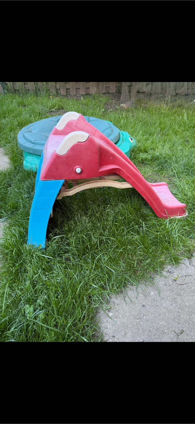 Slide and Sandbox/Pool with Sandcastle Toys Included - photo 5