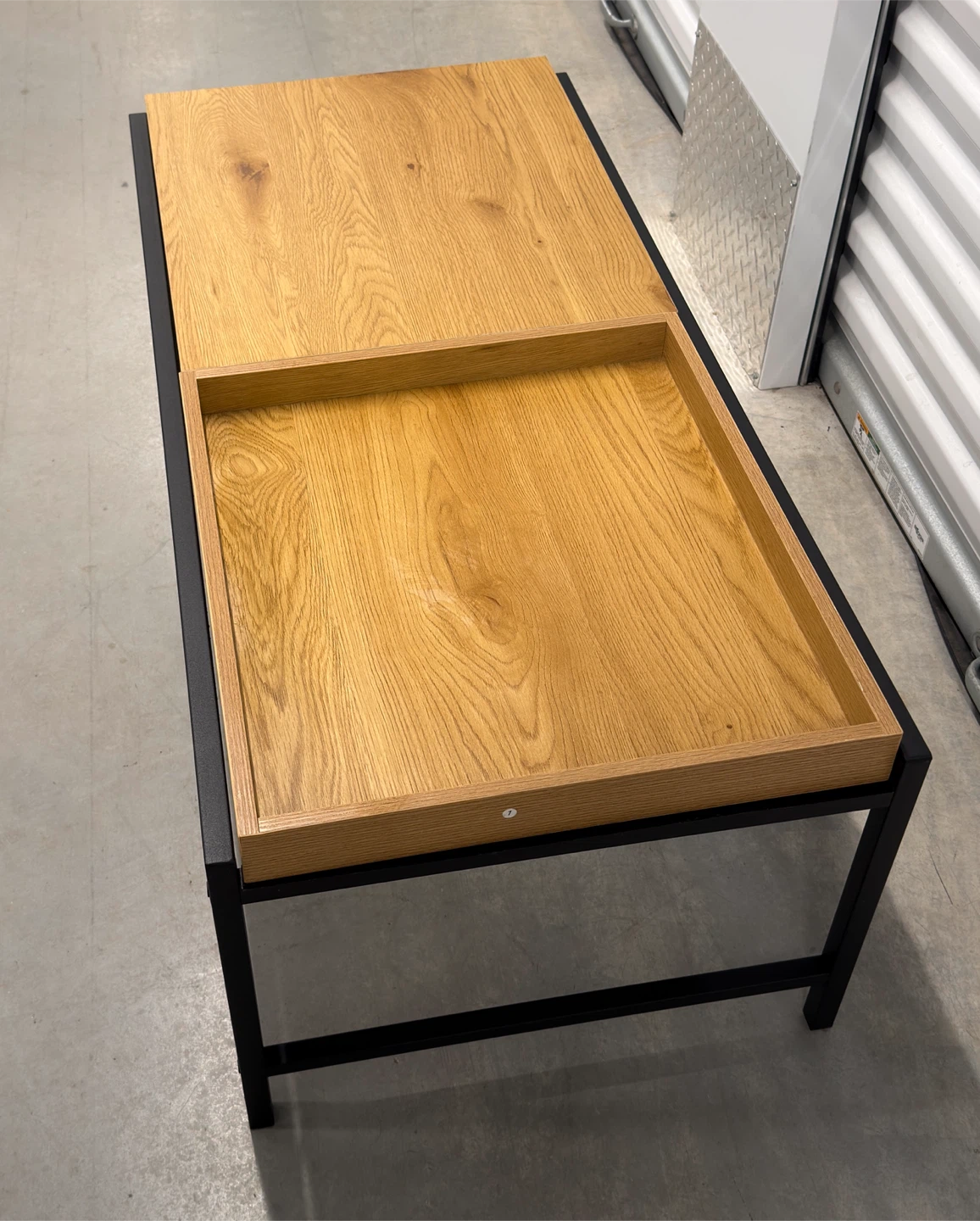 Modern Coffee Table with Hidden Storage | Oak & Black Metal - photo 4