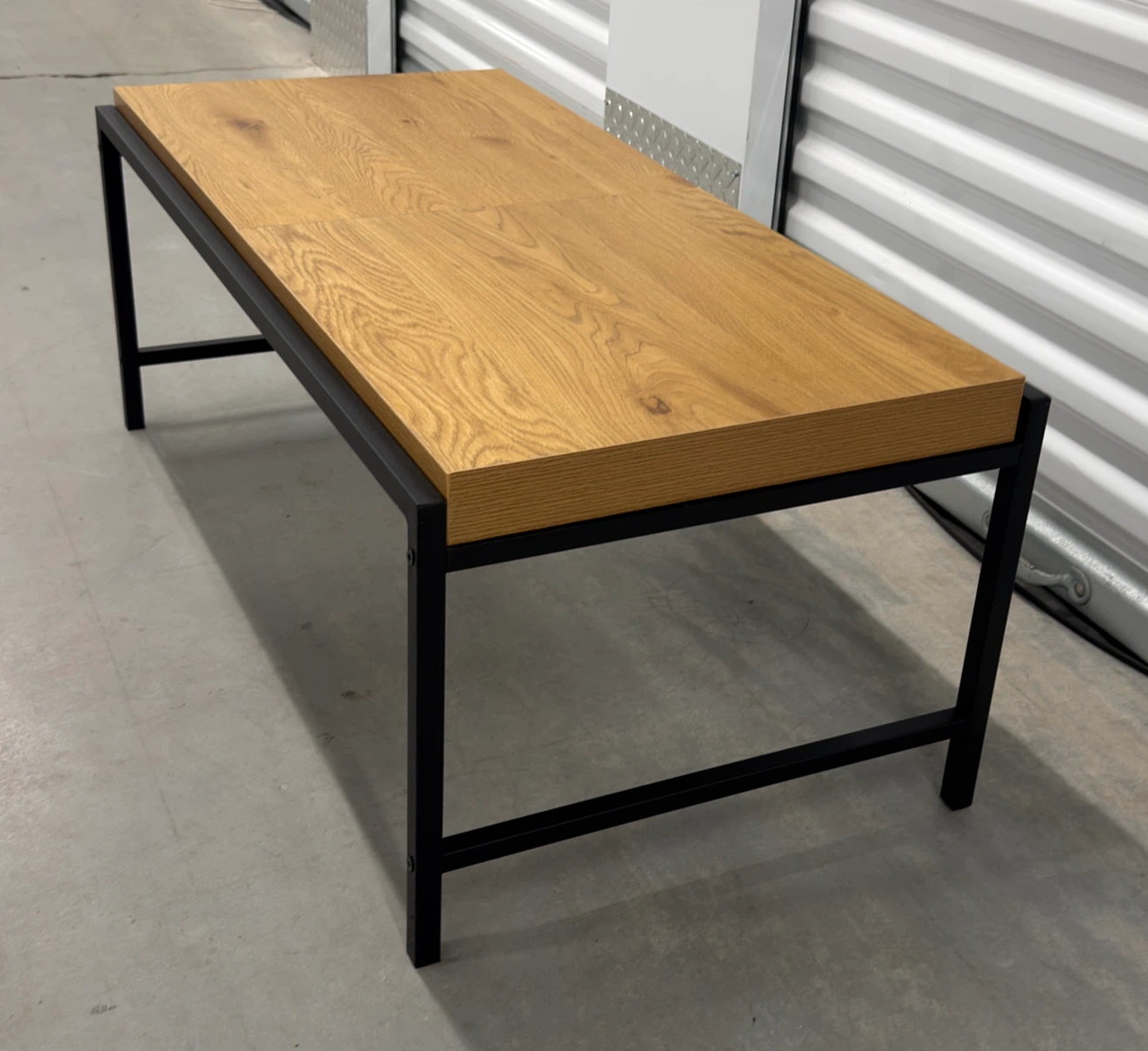 Modern Coffee Table with Hidden Storage | Oak & Black Metal - photo 5