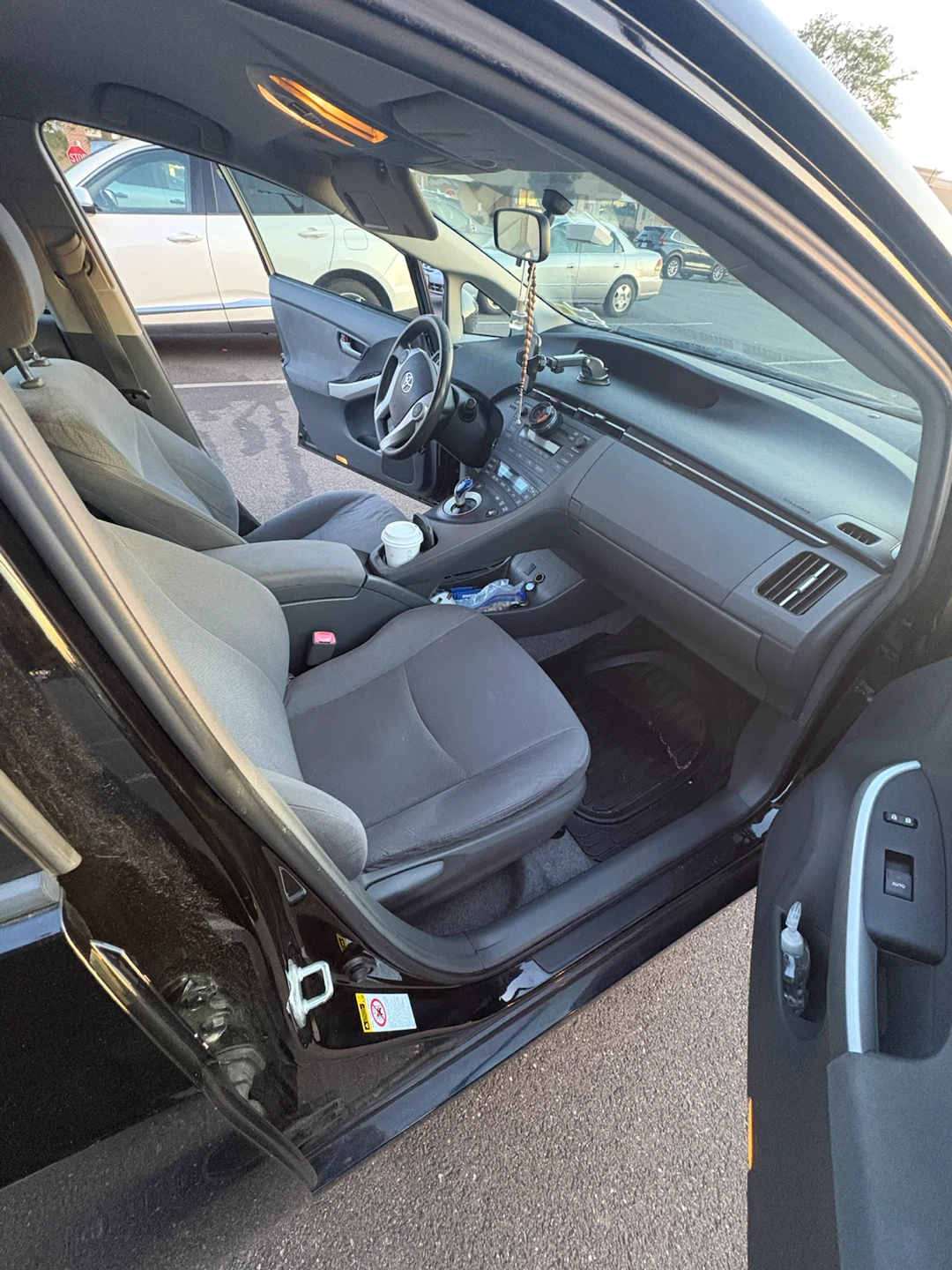 Black Toyota Prius - photo 3