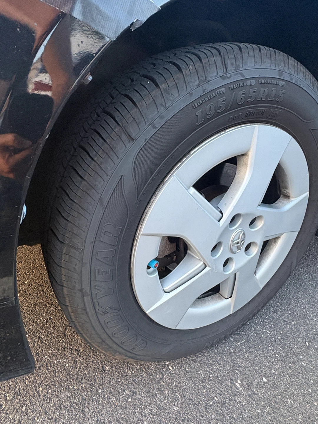 Black Toyota Prius - photo 4