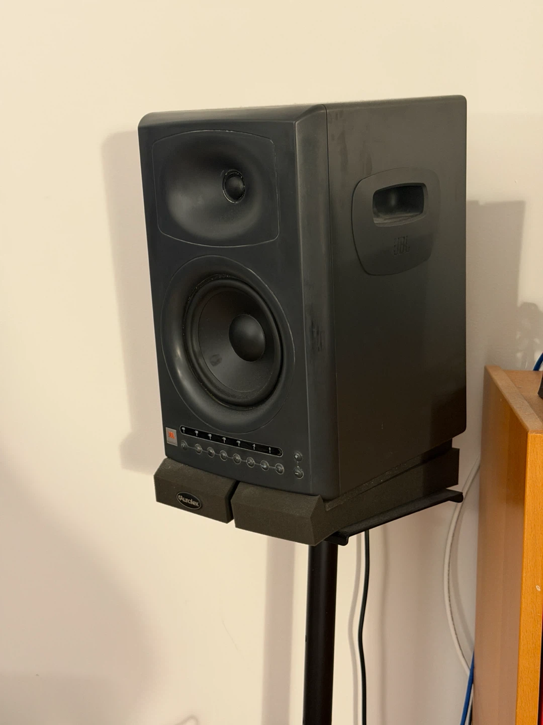 JBL LSR4326P Pair Of Speakers, Stands & LSR4300 Accessory Kit