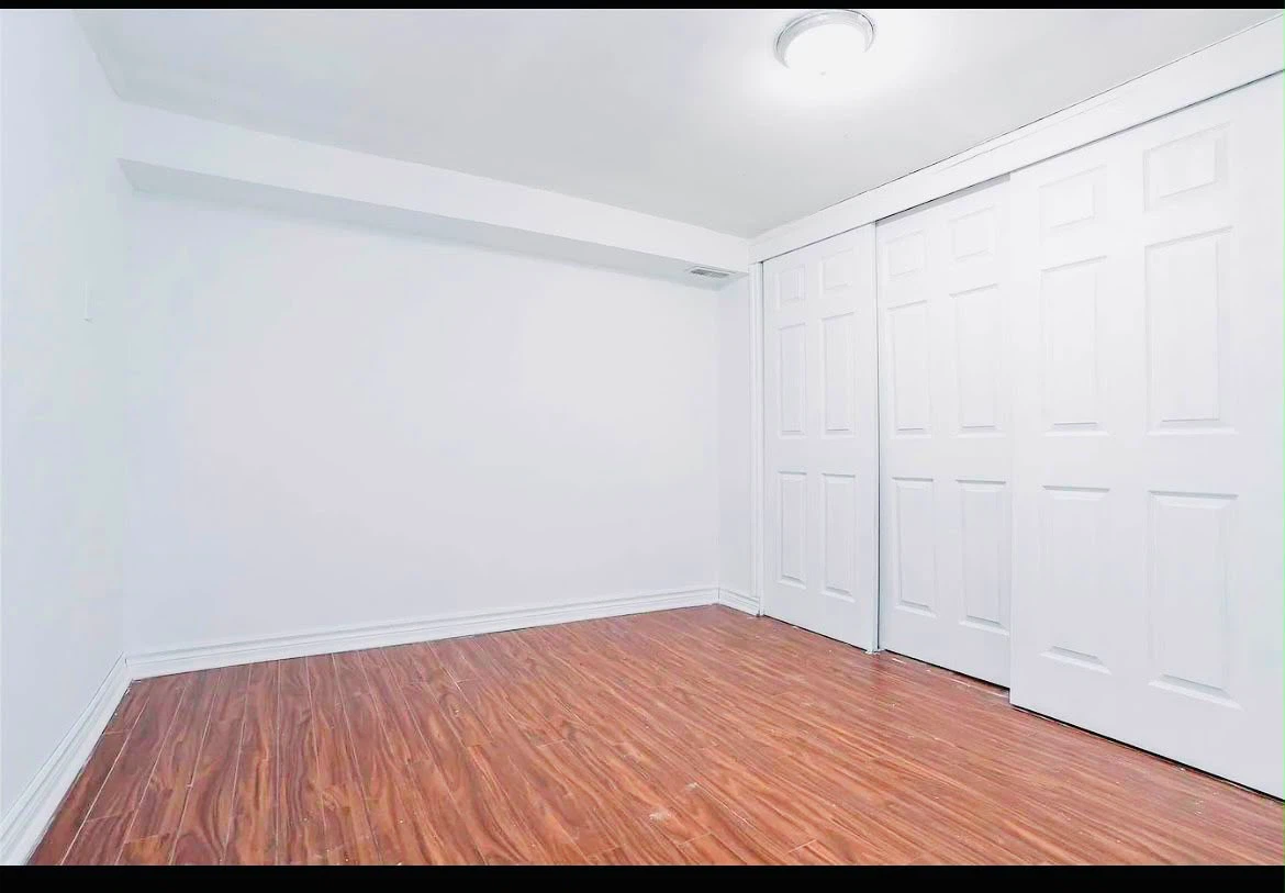 Looking for a female roommate.