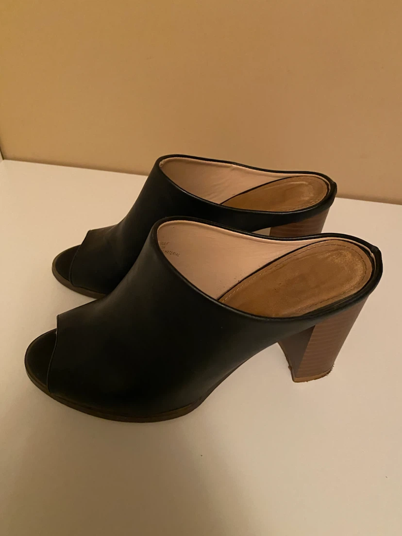 Black Peep-Toe Mules