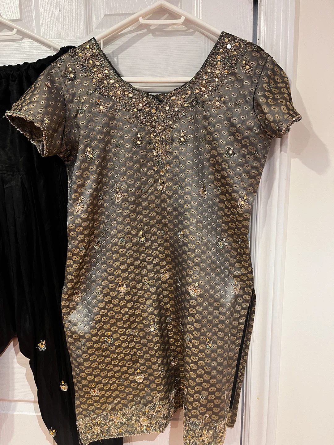 Beautiful Punjabi Suit / Salwar - Black / Grey / Gold - photo 2