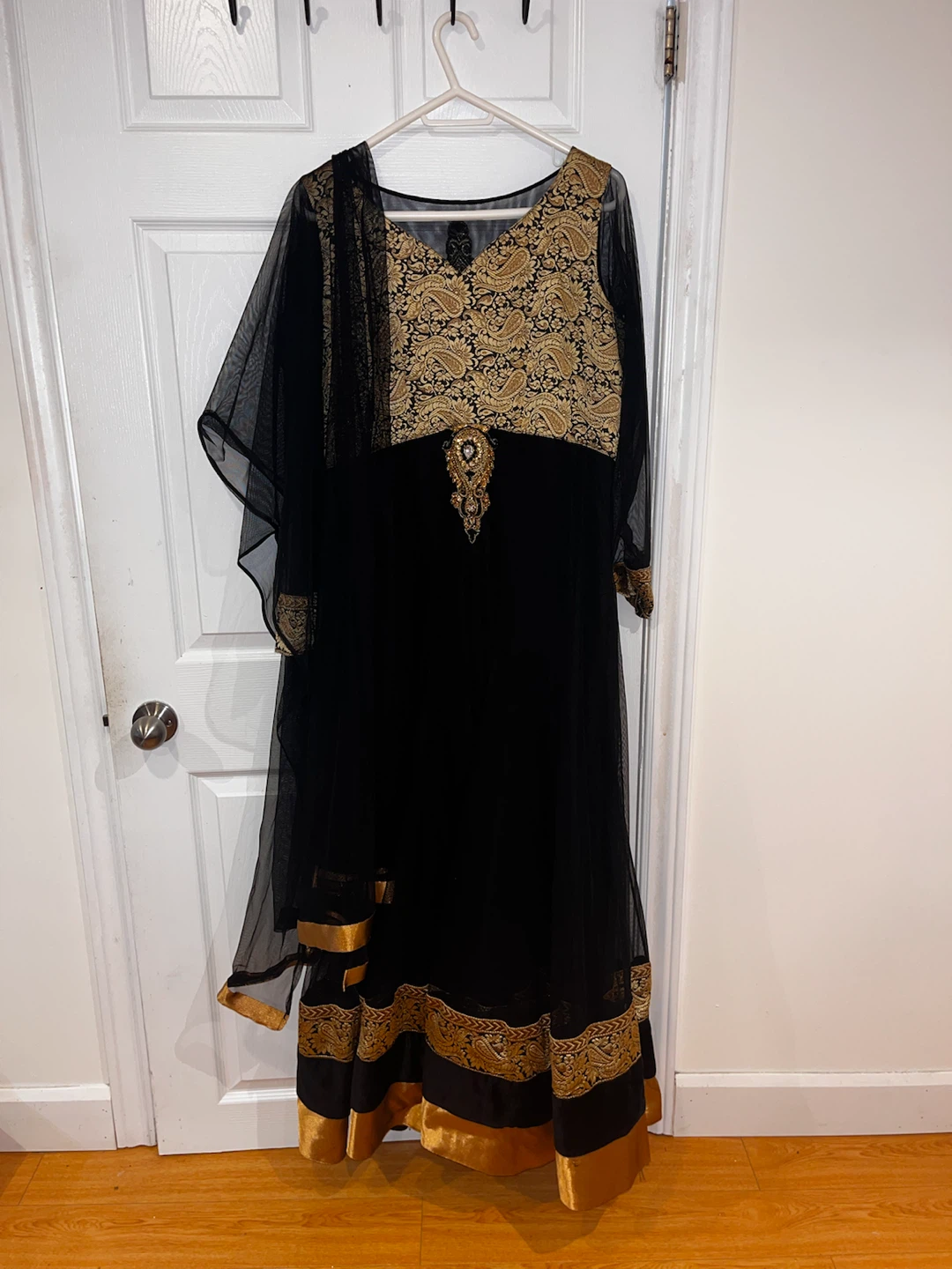 Floor-length black and gold Anarkali gown - photo 3