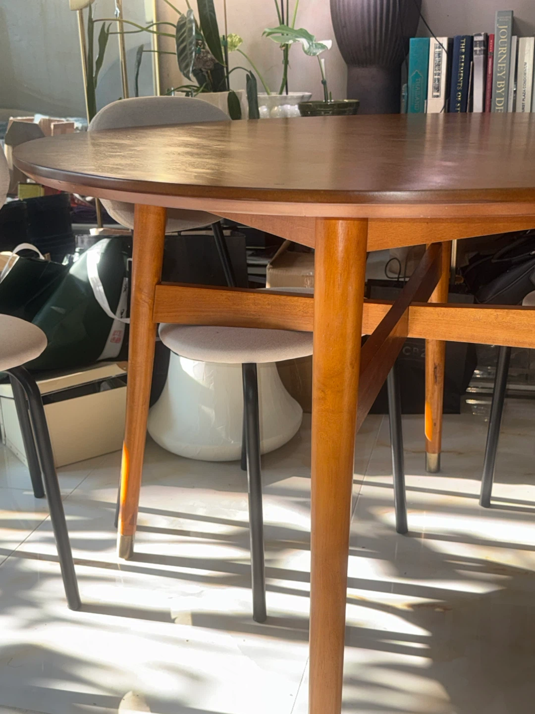 Mid-century Morden Round Wood Dining Table - photo 5
