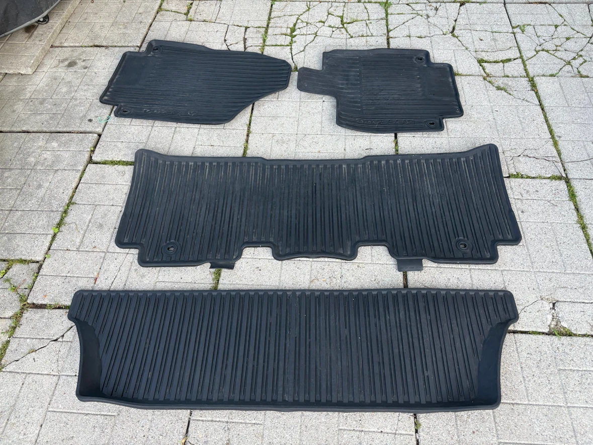 Honda Odyssey Rubber Floor Mats Set - photo 3