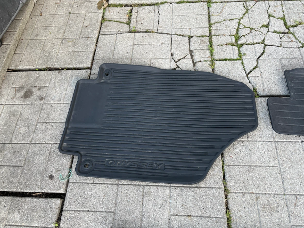 Honda Odyssey Rubber Floor Mats Set - photo 4