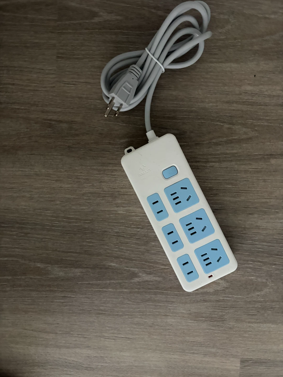 White 6-Outlet Power Strip Surge Protector - photo 2