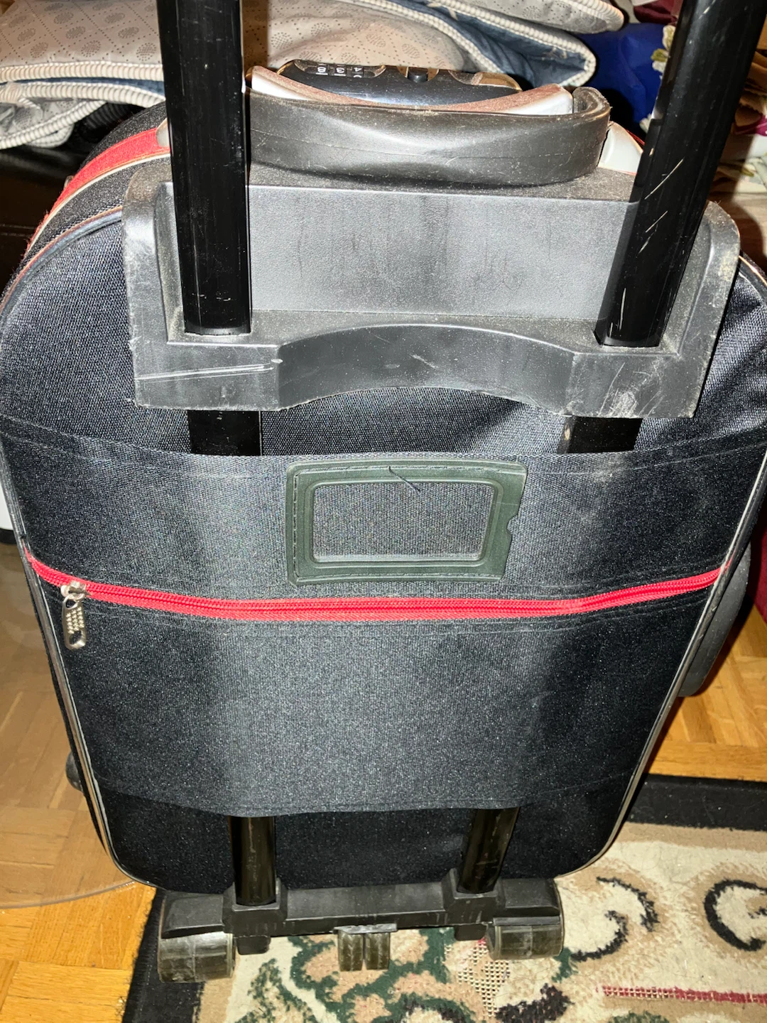 Euro Emporio Red and Black Rolling Carry-on - photo 3