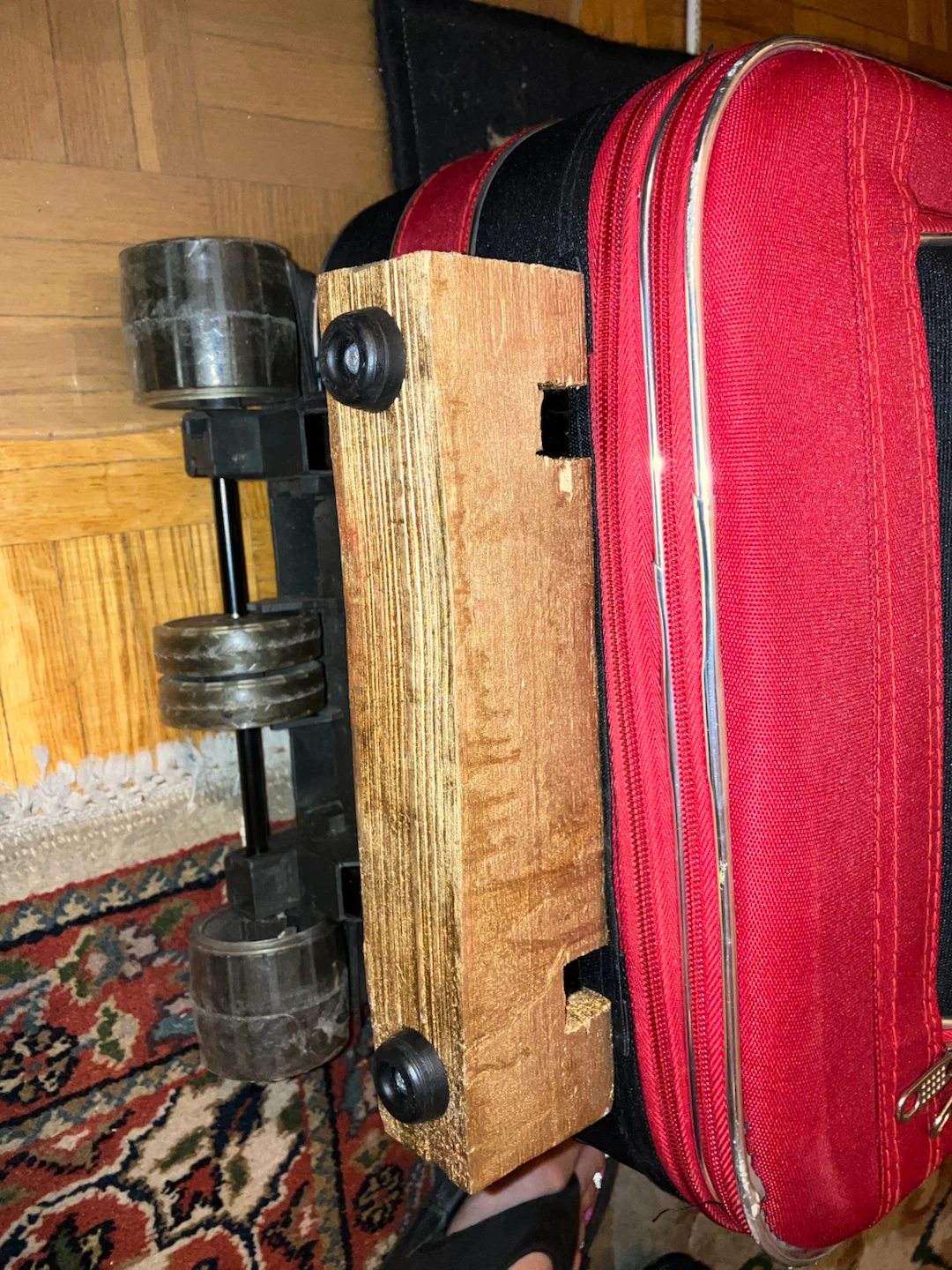 Euro Emporio Red and Black Rolling Carry-on - photo 4