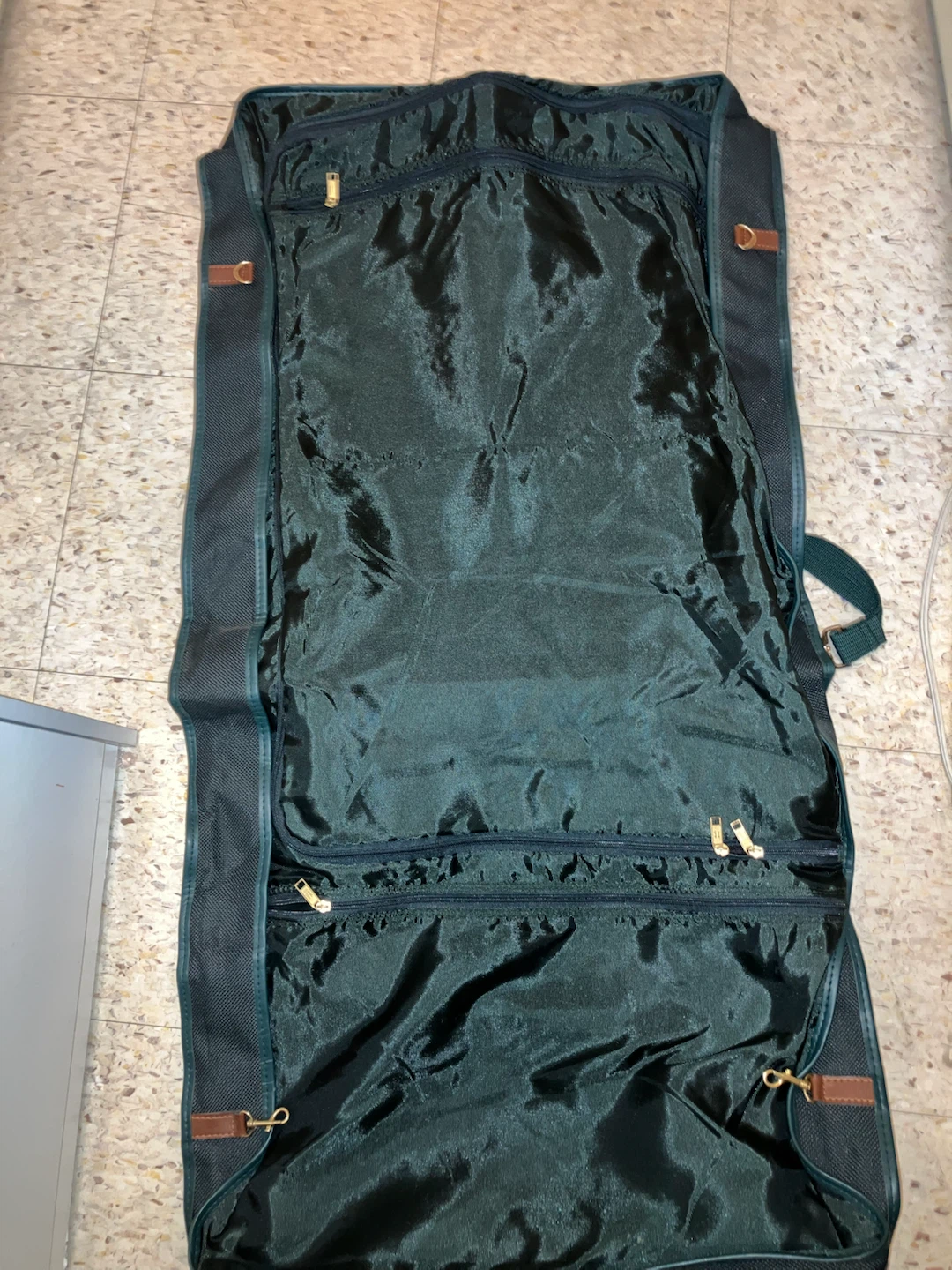 American Tourister Garment Bag - photo 3