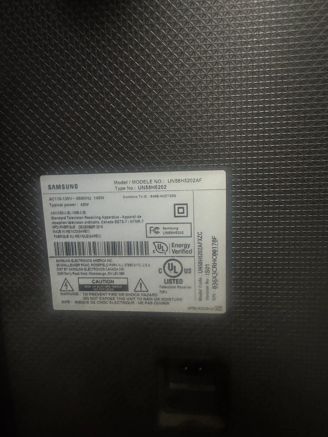 58” Samsung Smart TV - photo 2