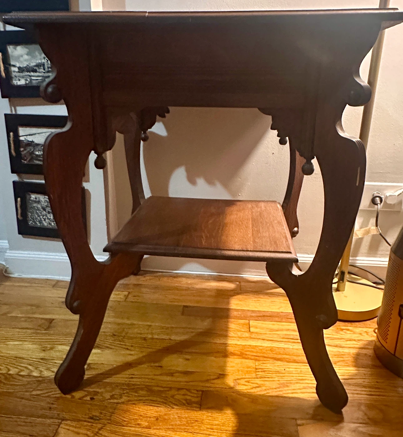 Antique Eastlake Oak Two-Tier Side Table Quarter-Sawn Oak-As-Is - photo 2