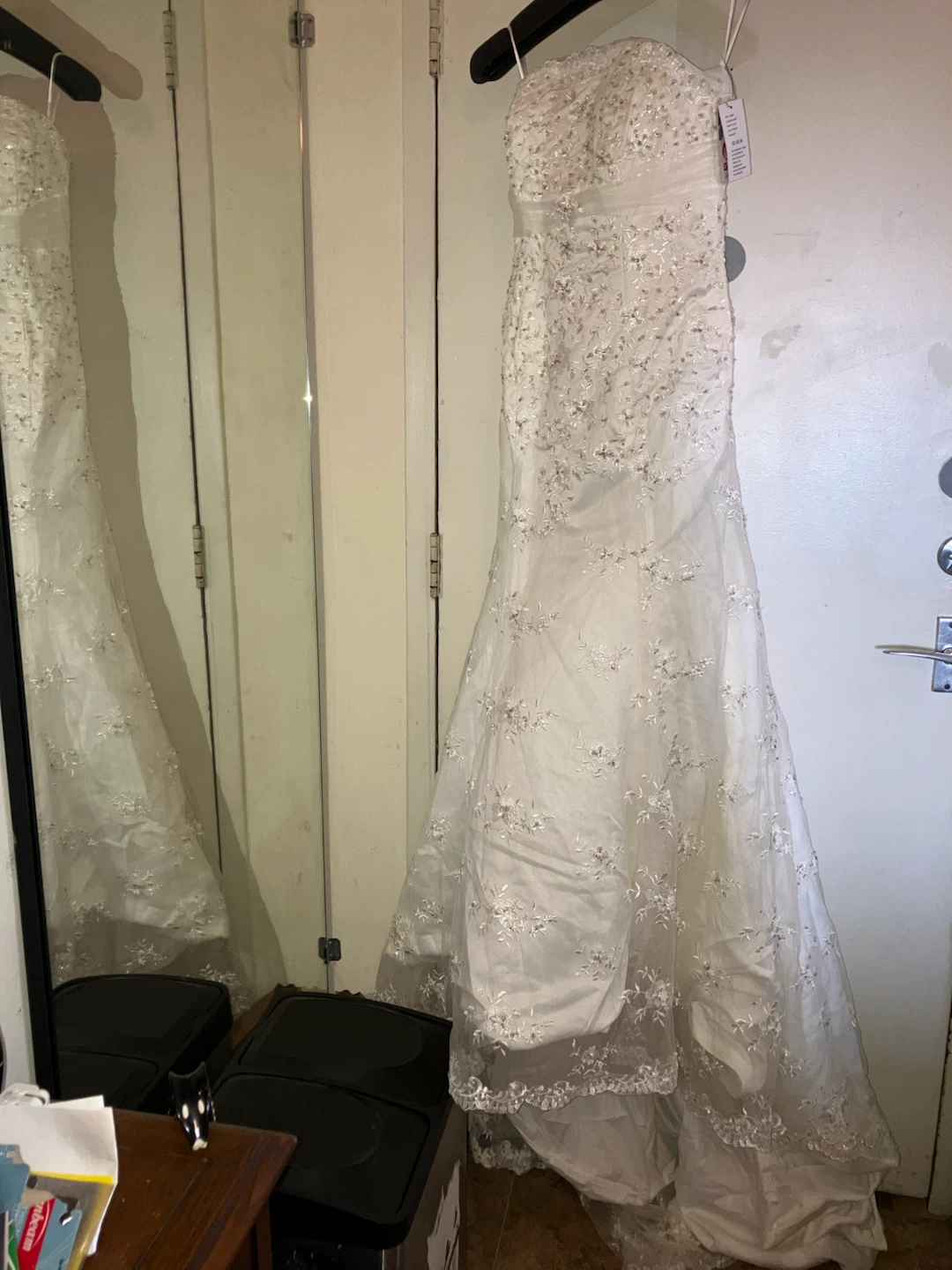 White strapless wedding dress with bead and lace embellishments - photo 2
