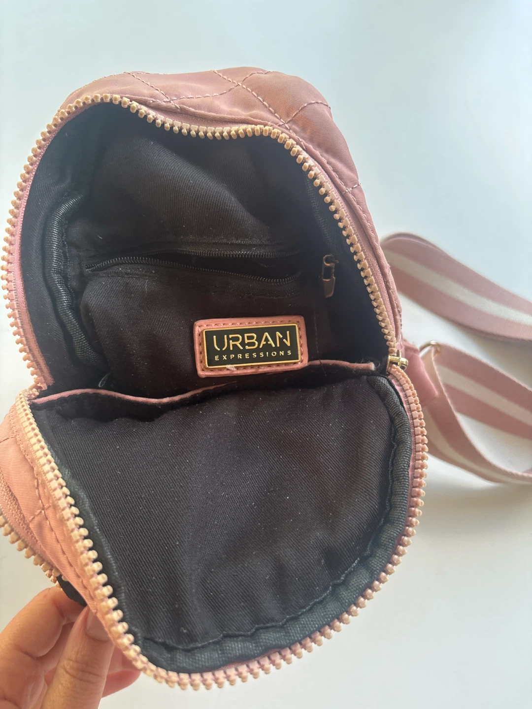Urban Expressions Pink Quilted Sling Bag - photo 2