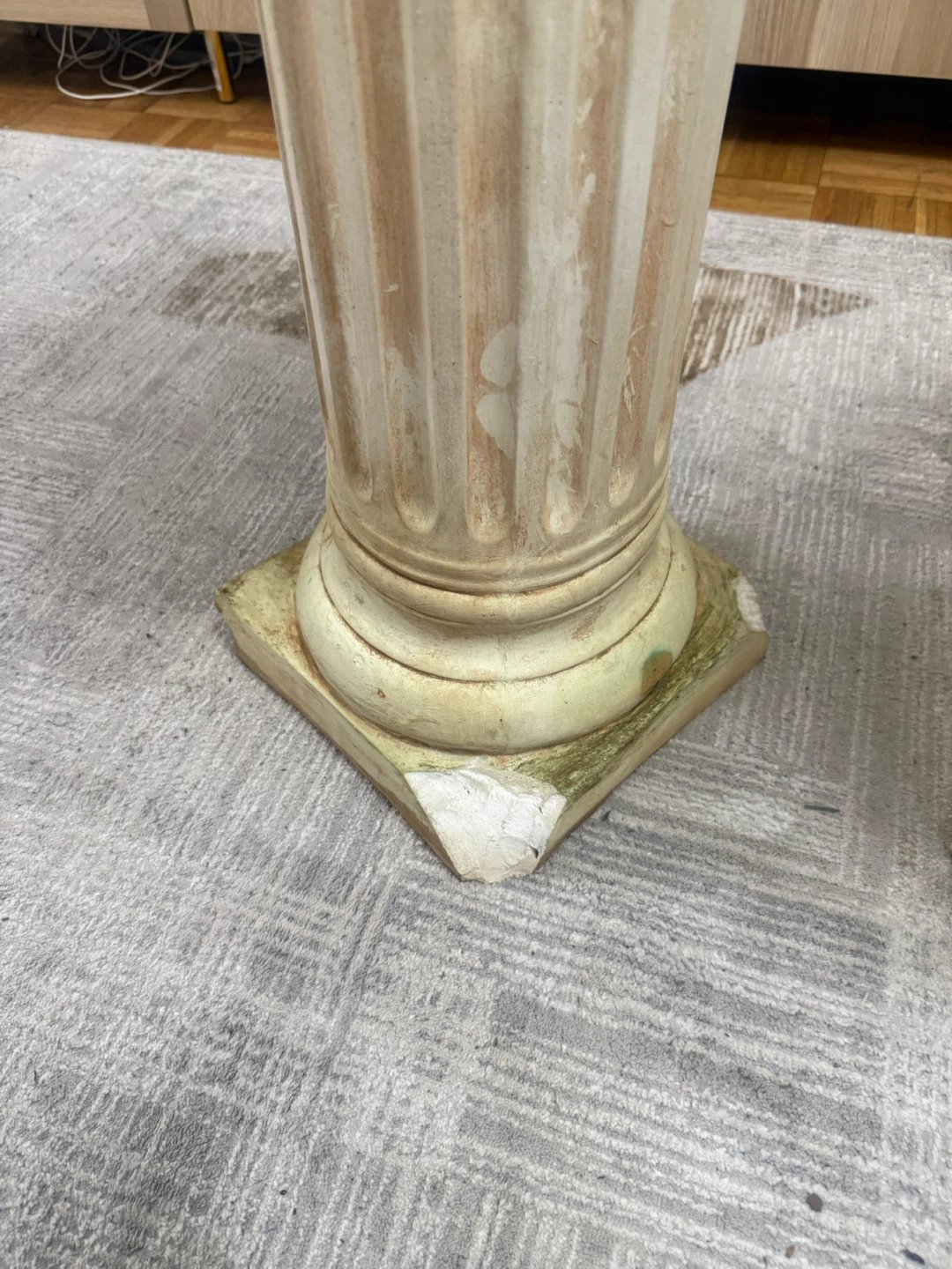 Pair of Decorative Corinthian Pedestal Columns – Antique Finish - photo 2