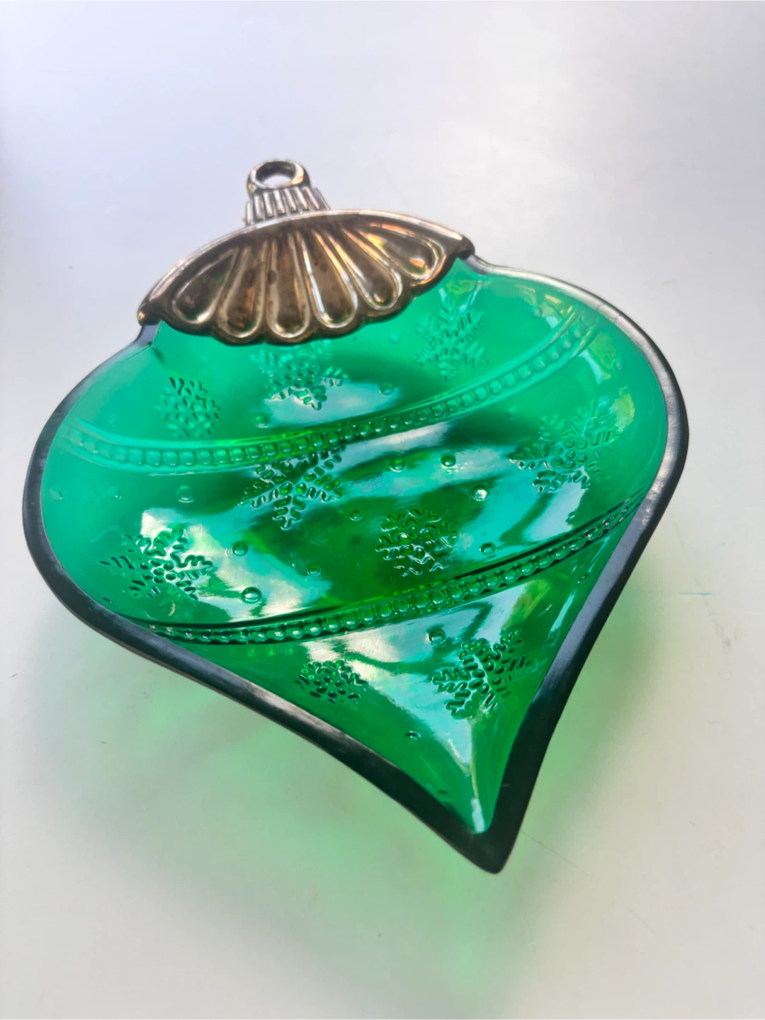 Green Glass Christmas Ornament Dish with Metal Hanger - photo 4
