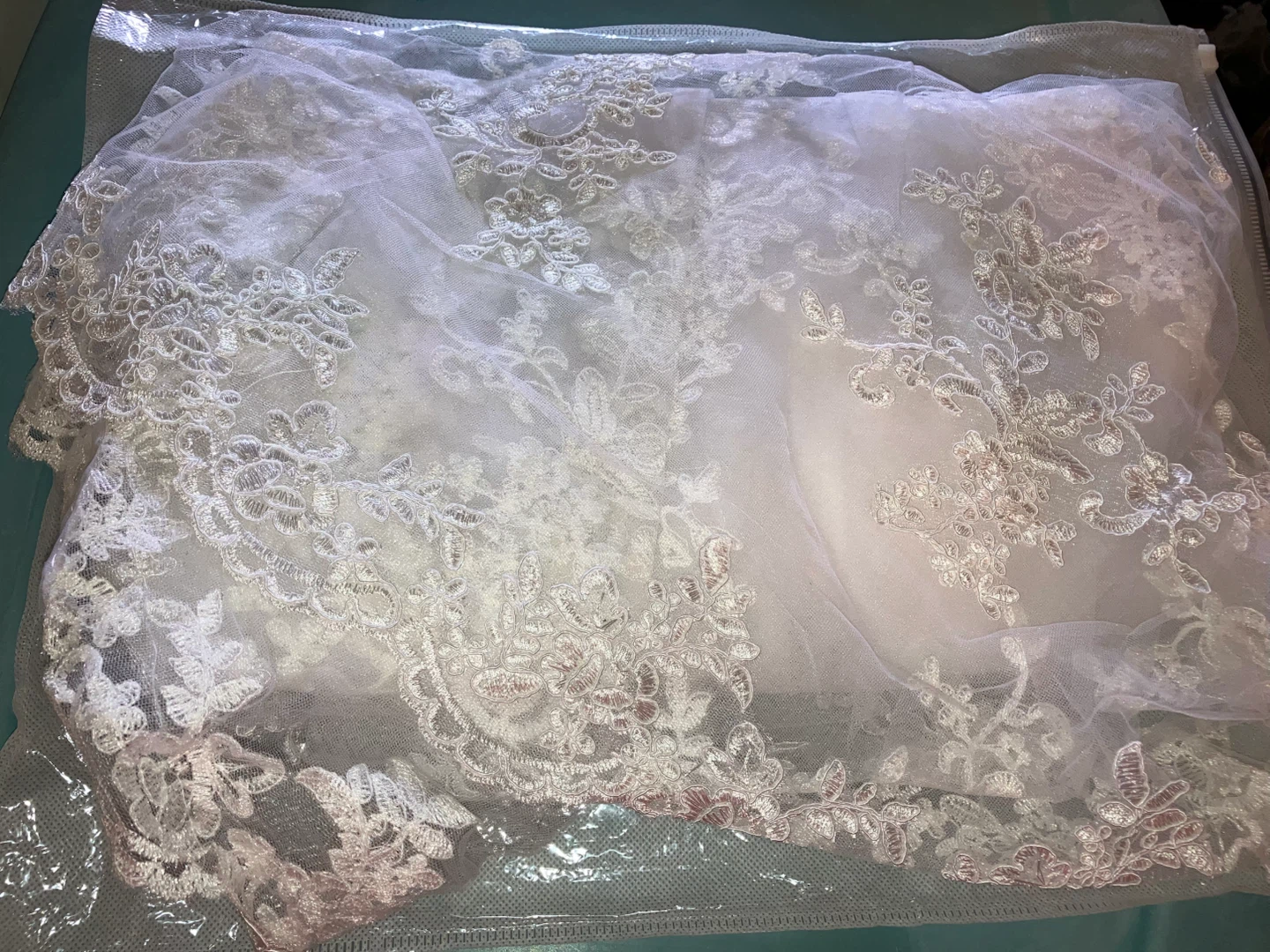New-Long White Lace Floral Wedding Veil - photo 2