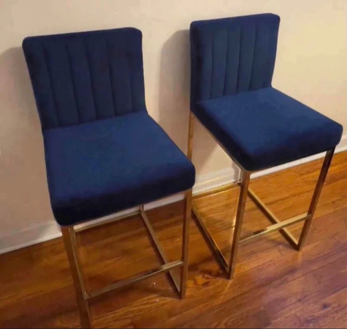 Bar Stools (Set of 2) $100 - photo 3