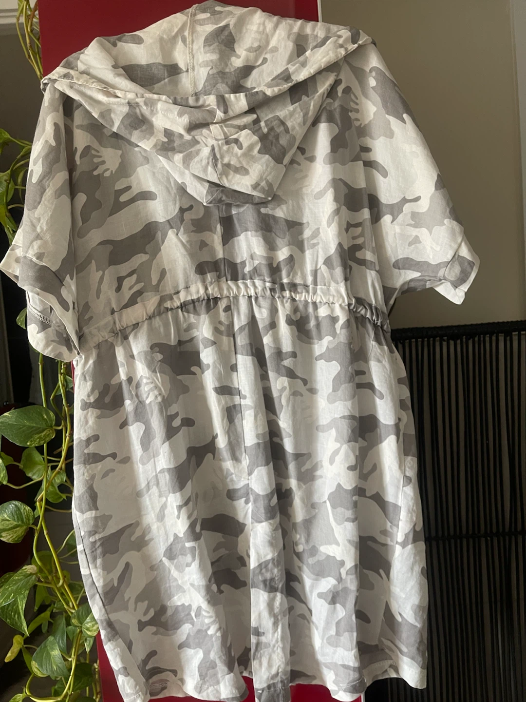 White & Grey Camo Hooded Jacket from Italy - photo 3