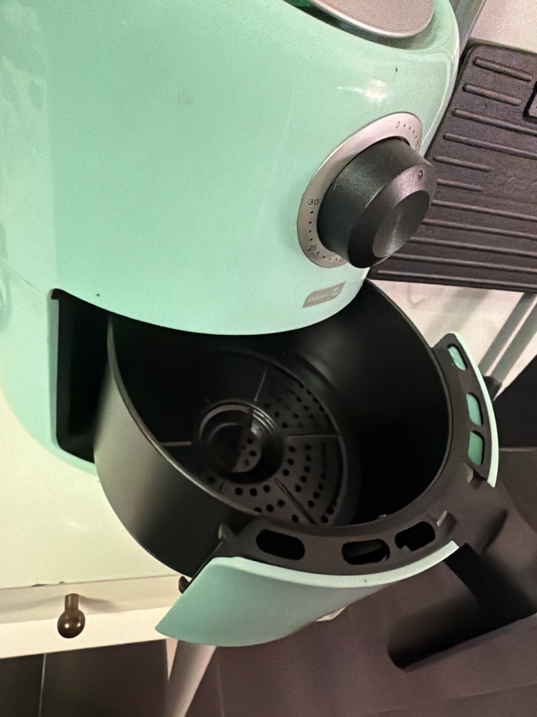 Dash Compact Air Fryer - Mint Green - photo 2