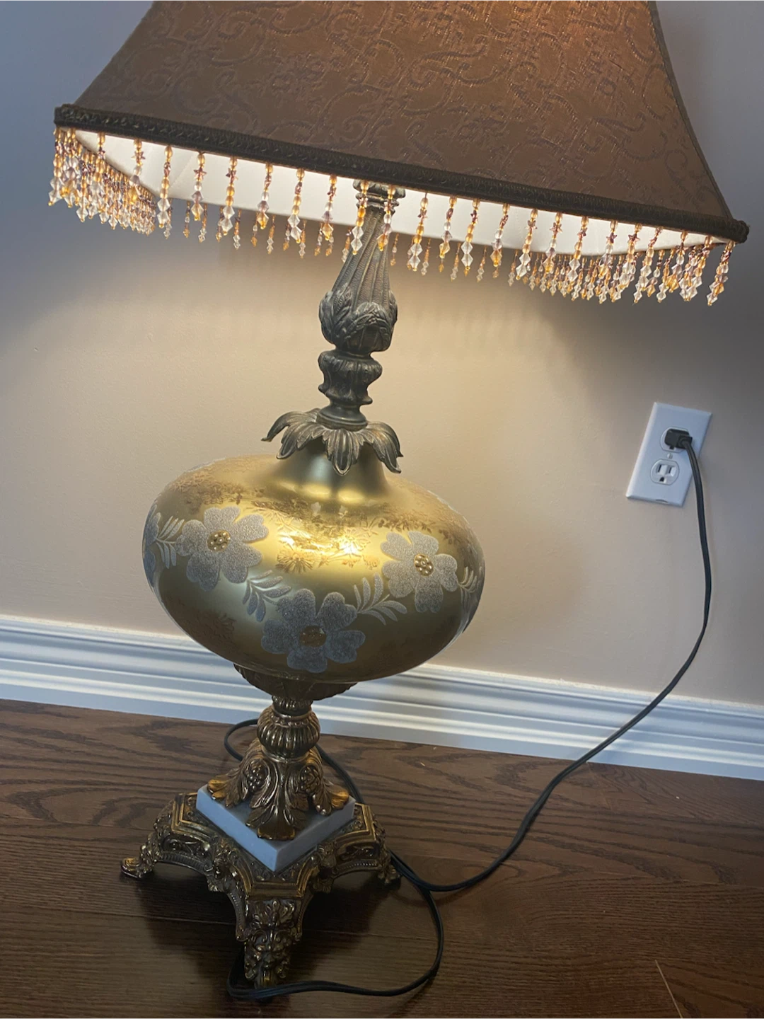 Vintage Brass Floral Table Lamp 35” - photo 3